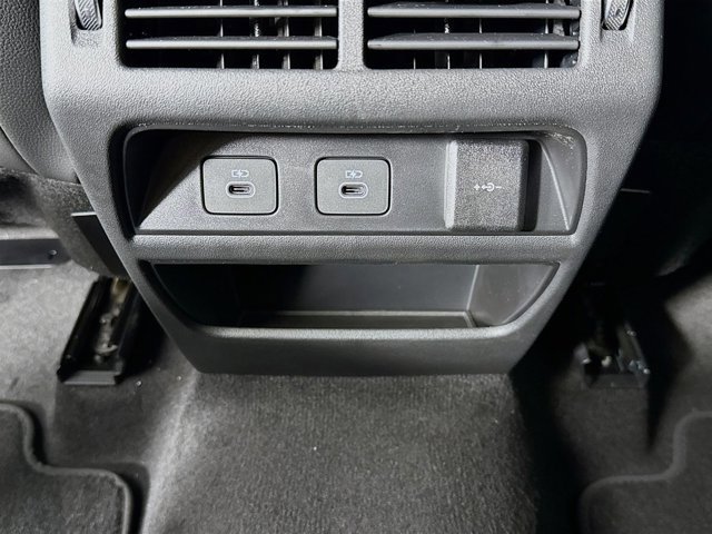New 2026 Land Rover Discovery Sport Landmark image 28