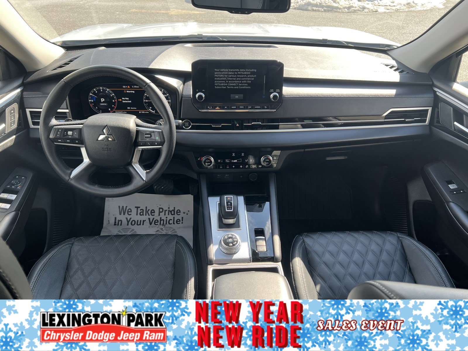 Used 2023 Mitsubishi Outlander SEL image 19