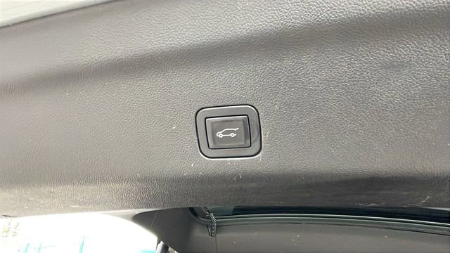 Used 2024 GMC Yukon XL AT4 w/ Technology Package AWD/4WD image 36