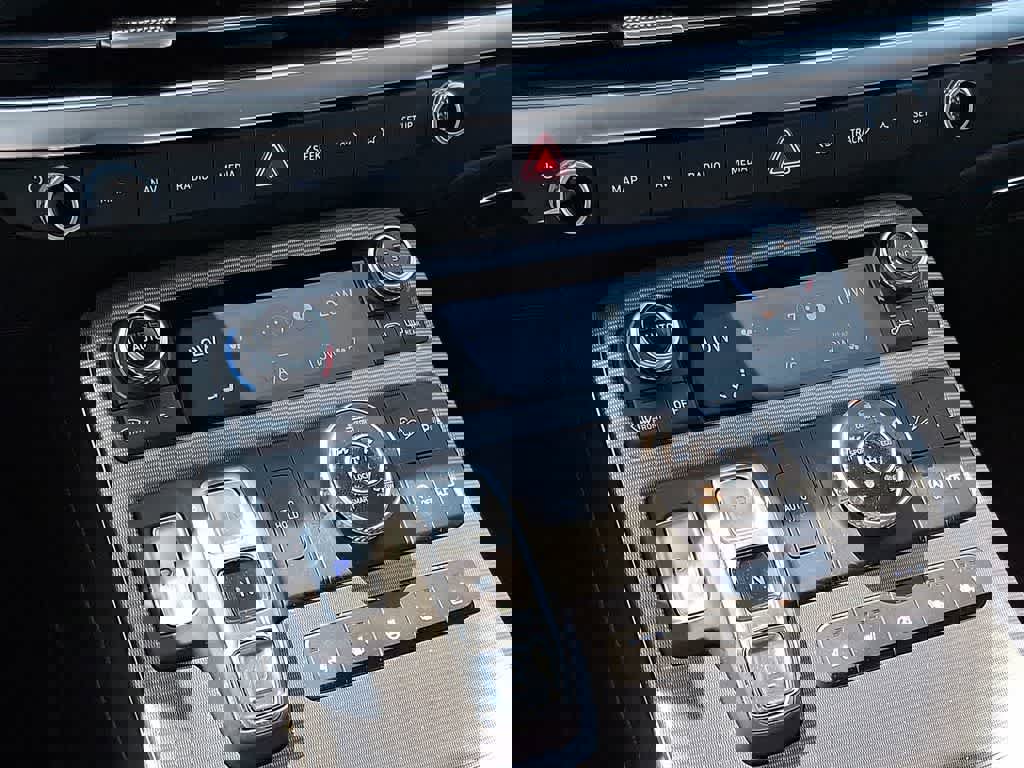 Used 2024 Hyundai Palisade Calligraphy image 17