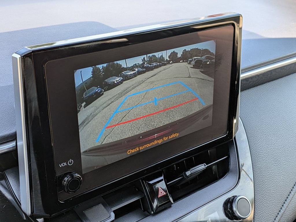 Used 2023 Toyota Corolla SE w/ SE Package FWD image 7