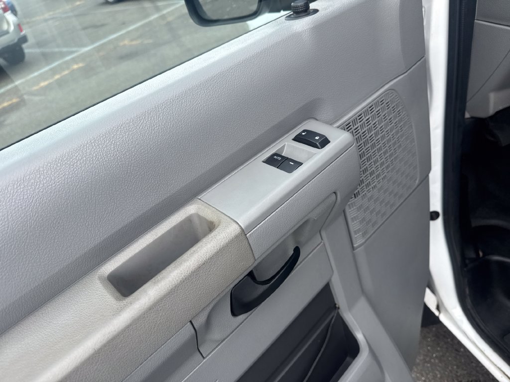Used 2012 Ford E-250 and Econoline 250 w/ PWR Group RWD image 12