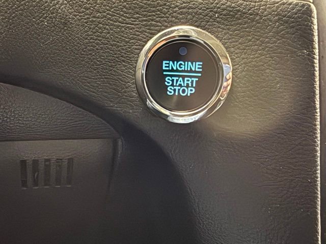 Used 2023 Ford Edge SE image 25