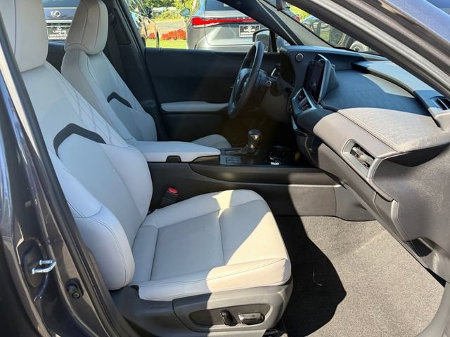 Used 2023 Lexus UX 250h F Sport w/ Accessory Package (Z1) AWD/4WD image 29