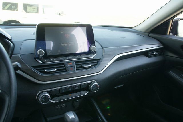Used 2024 Nissan Altima 2.5 SV image 20