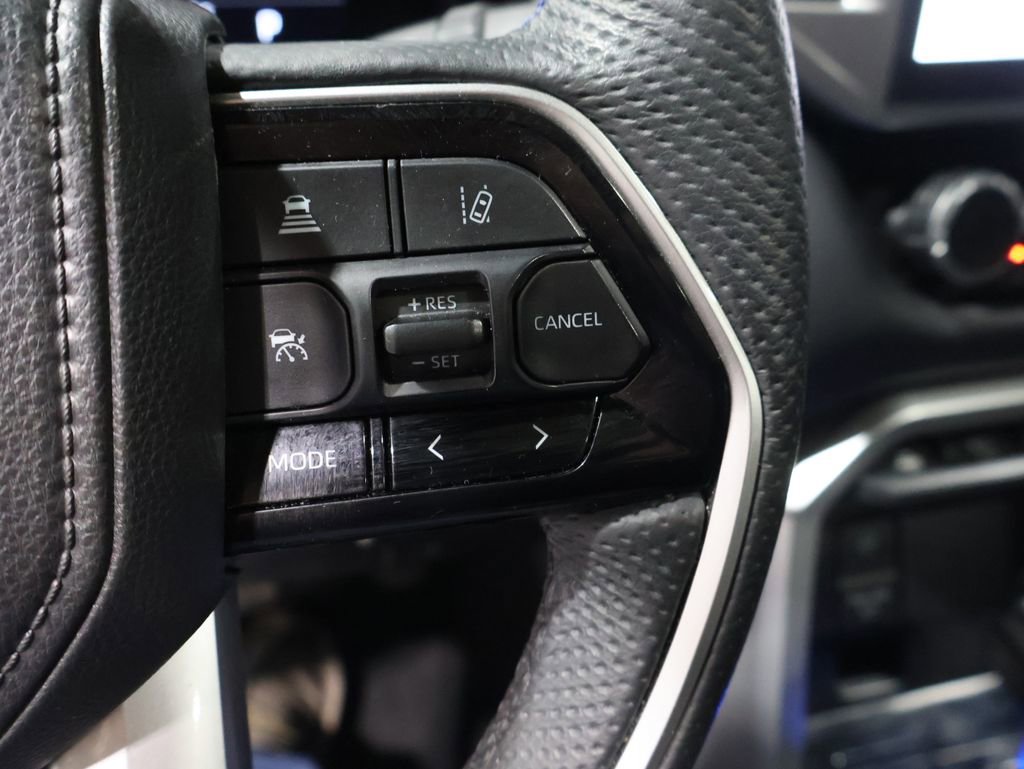 Used 2025 Toyota Tundra Platinum image 34