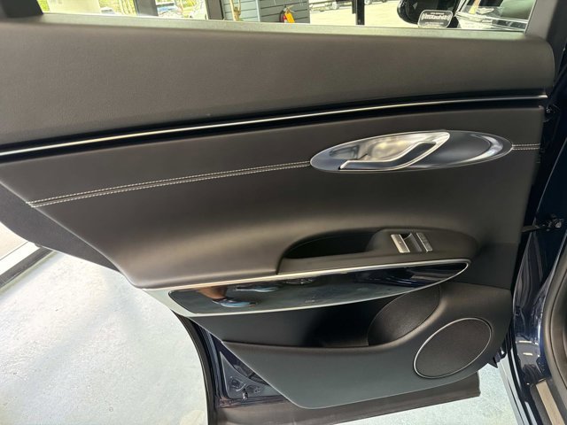 Used 2024 Genesis GV70 2.5T AWD/4WD image 15