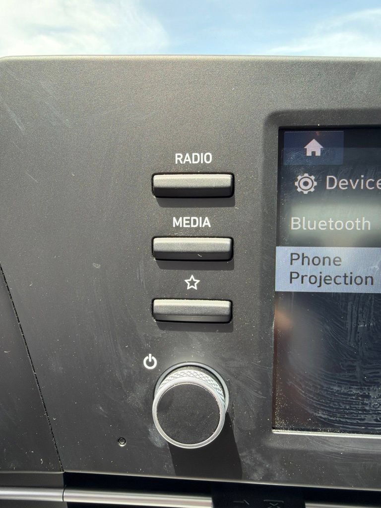 Used 2025 Hyundai Elantra SE FWD image 23