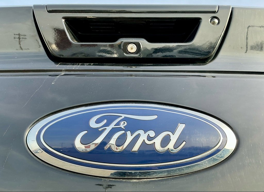 Used 2016 Ford F150 Lariat image 15