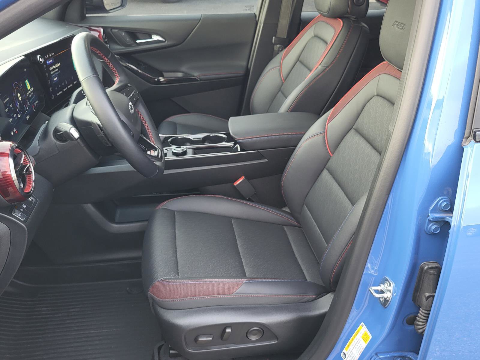 Used 2025 Chevrolet Equinox RS w/ Safety and Technology Package image 17
