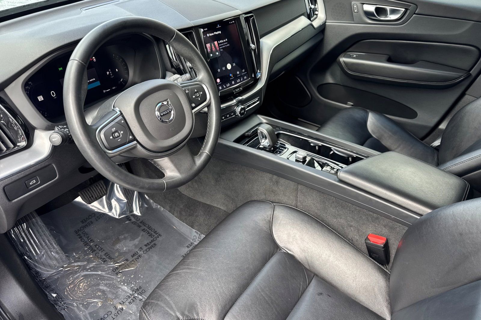 Used 2023 Volvo XC60 B5 Core FWD image 13