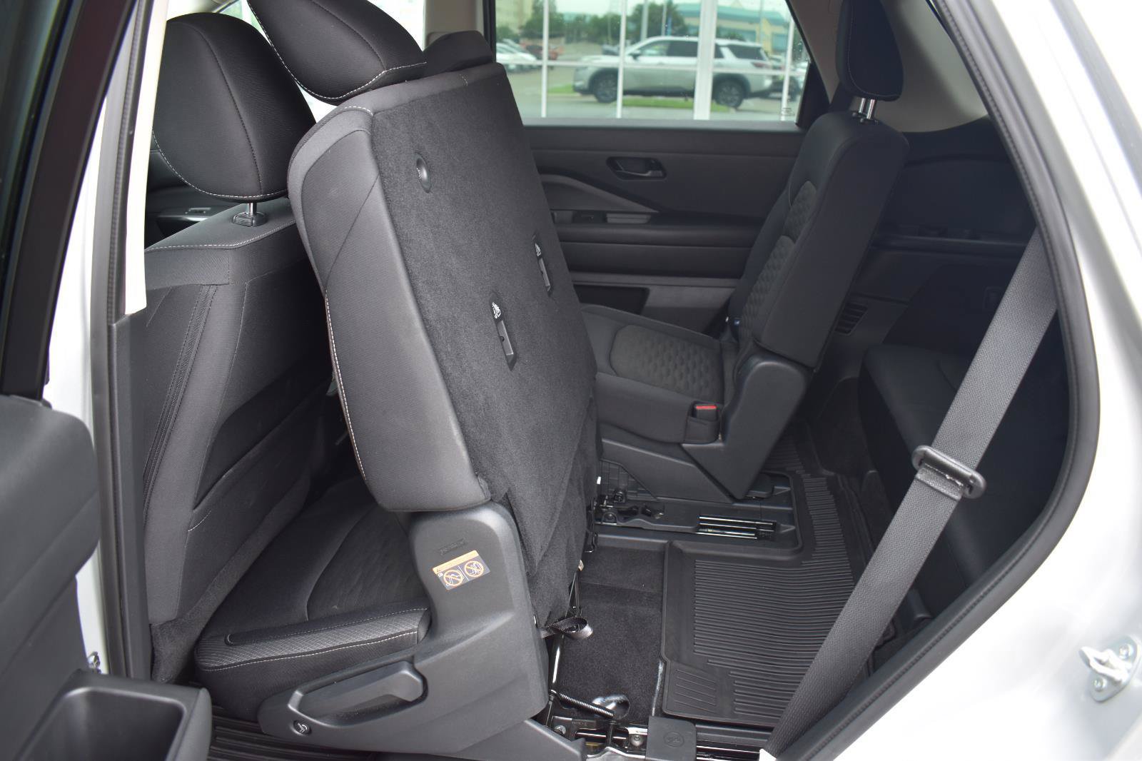 Used 2024 Nissan Pathfinder SV FWD image 52