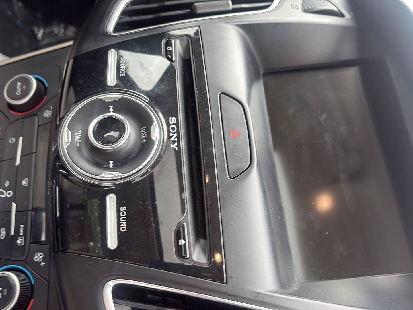 Used 2018 Ford Focus Titanium FWD image 24