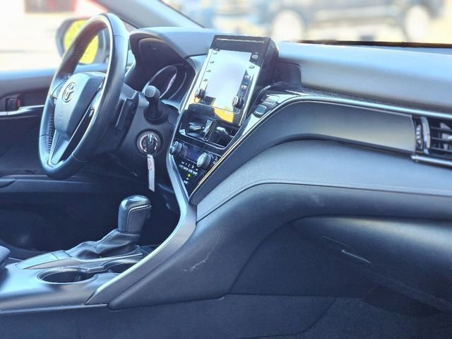 Used 2023 Toyota Camry SE image 13