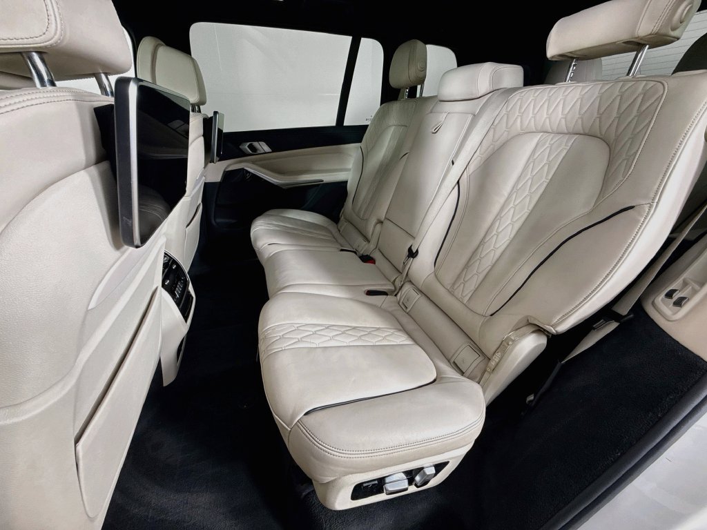 Used 2019 BMW X7 xDrive40i w/ M Sport Package AWD/4WD image 25