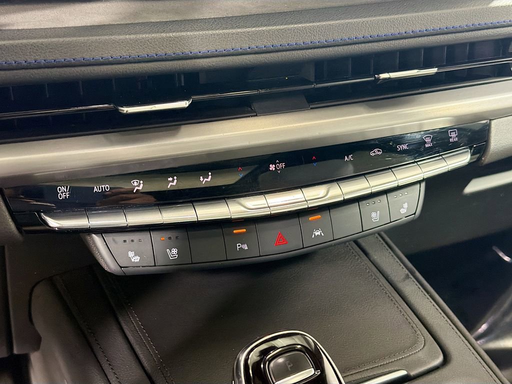 Used 2024 Cadillac XT4 Sport image 17