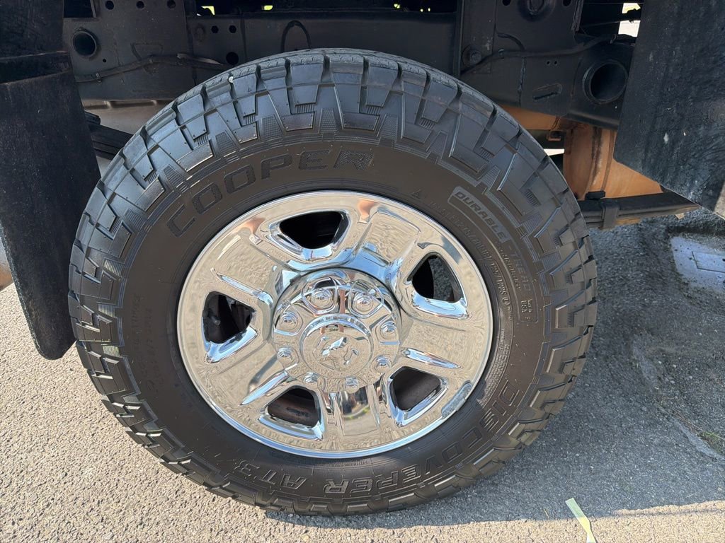 Used 2019 RAM 3500 Tradesman w/ Chrome Appearance Group image 15