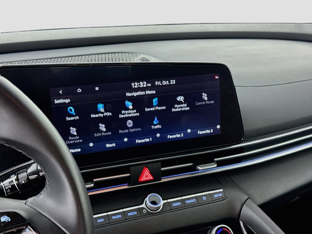 Certified 2025 Hyundai Elantra Limited FWD image 13
