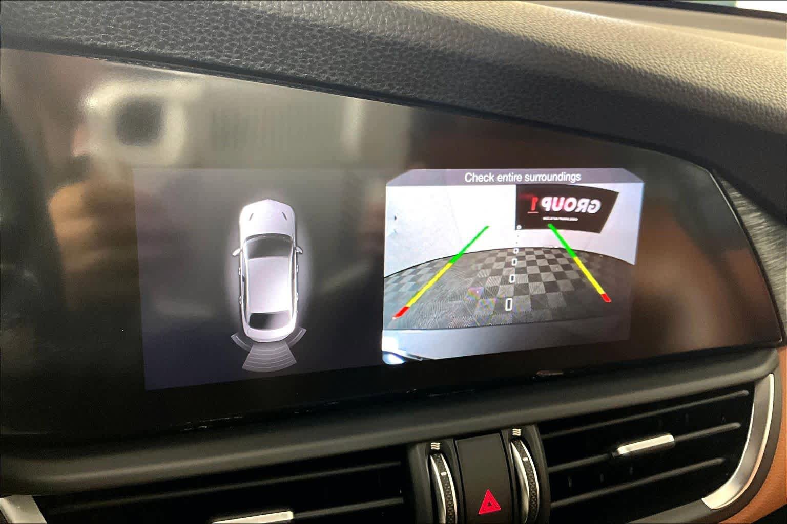 Used 2019 Alfa Romeo Giulia w/ Quick Order Package 22K Sport RWD image 26