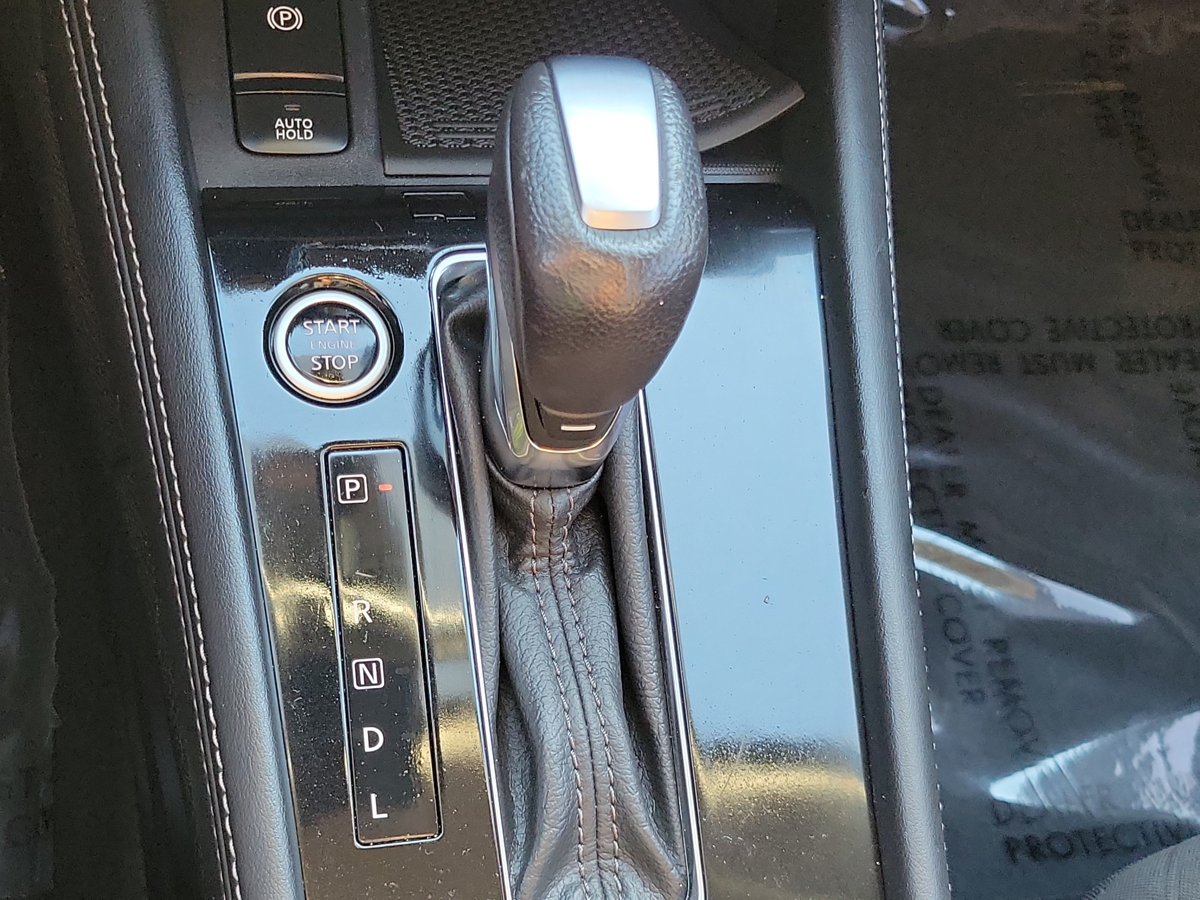 Used 2021 Nissan Kicks SR FWD image 32