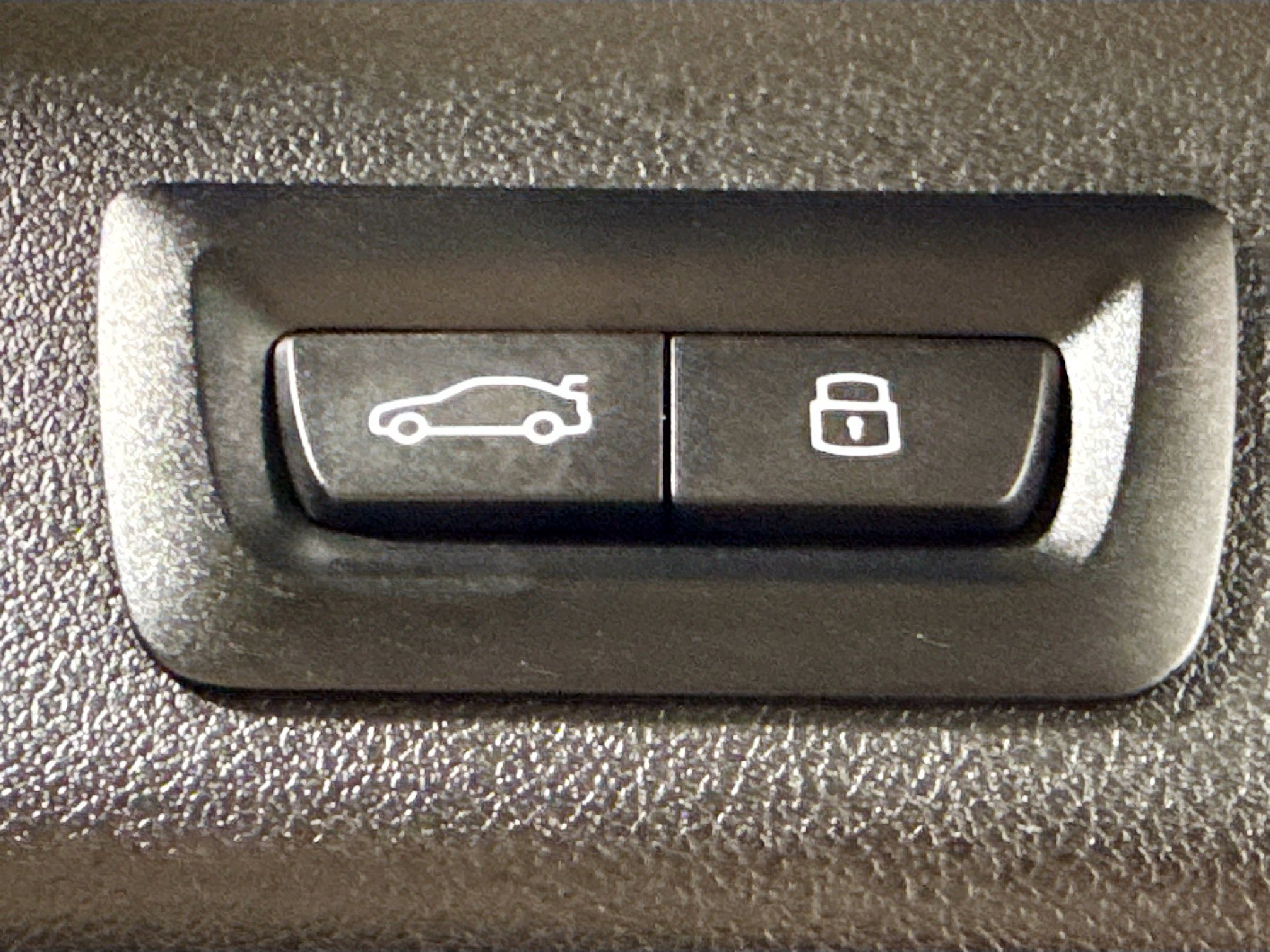 Used 2025 BMW X1 xDrive28i w/ Technology Package image 12