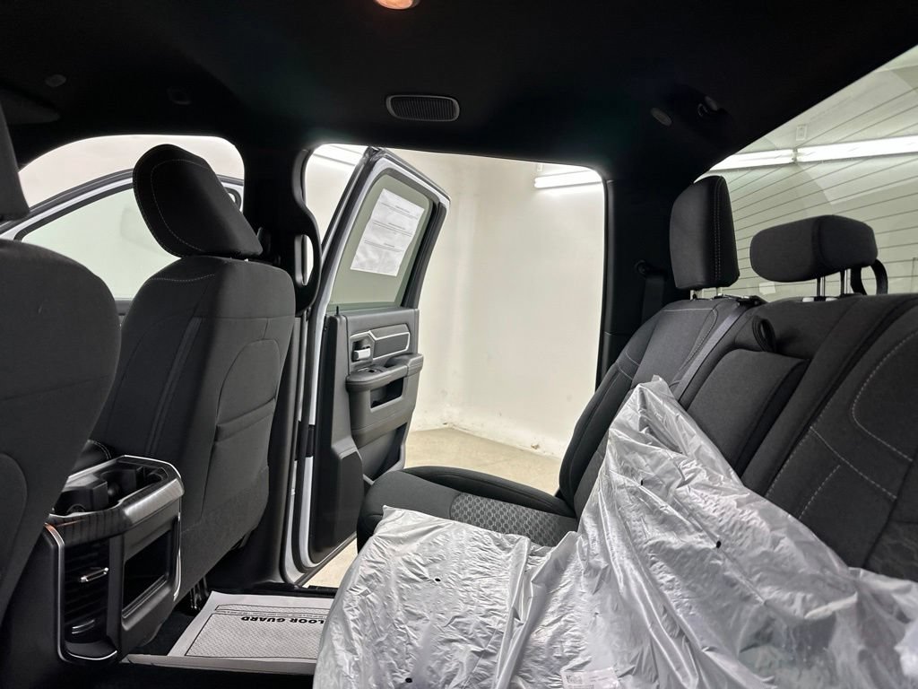 New 2026 RAM 2500 Big Horn AWD/4WD image 32