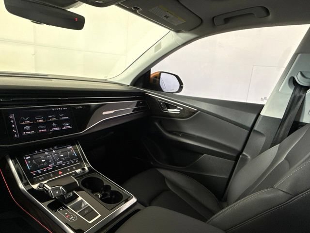 Used 2021 Audi Q8 Premium Plus w/ Premium Plus Package AWD/4WD image 31