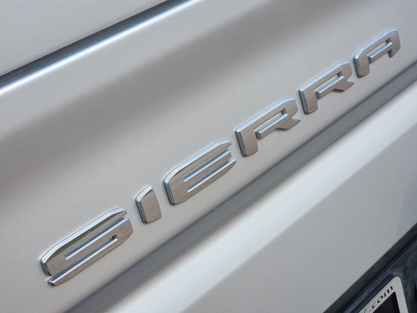 Used 2020 GMC Sierra 1500 SLT AWD/4WD image 16