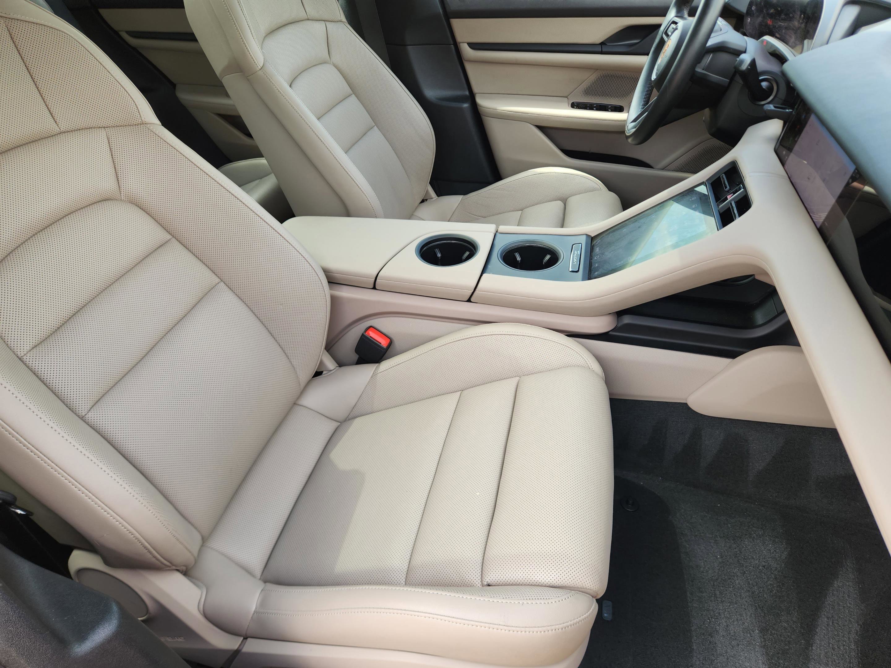 Used 2021 Porsche Taycan RWD image 7