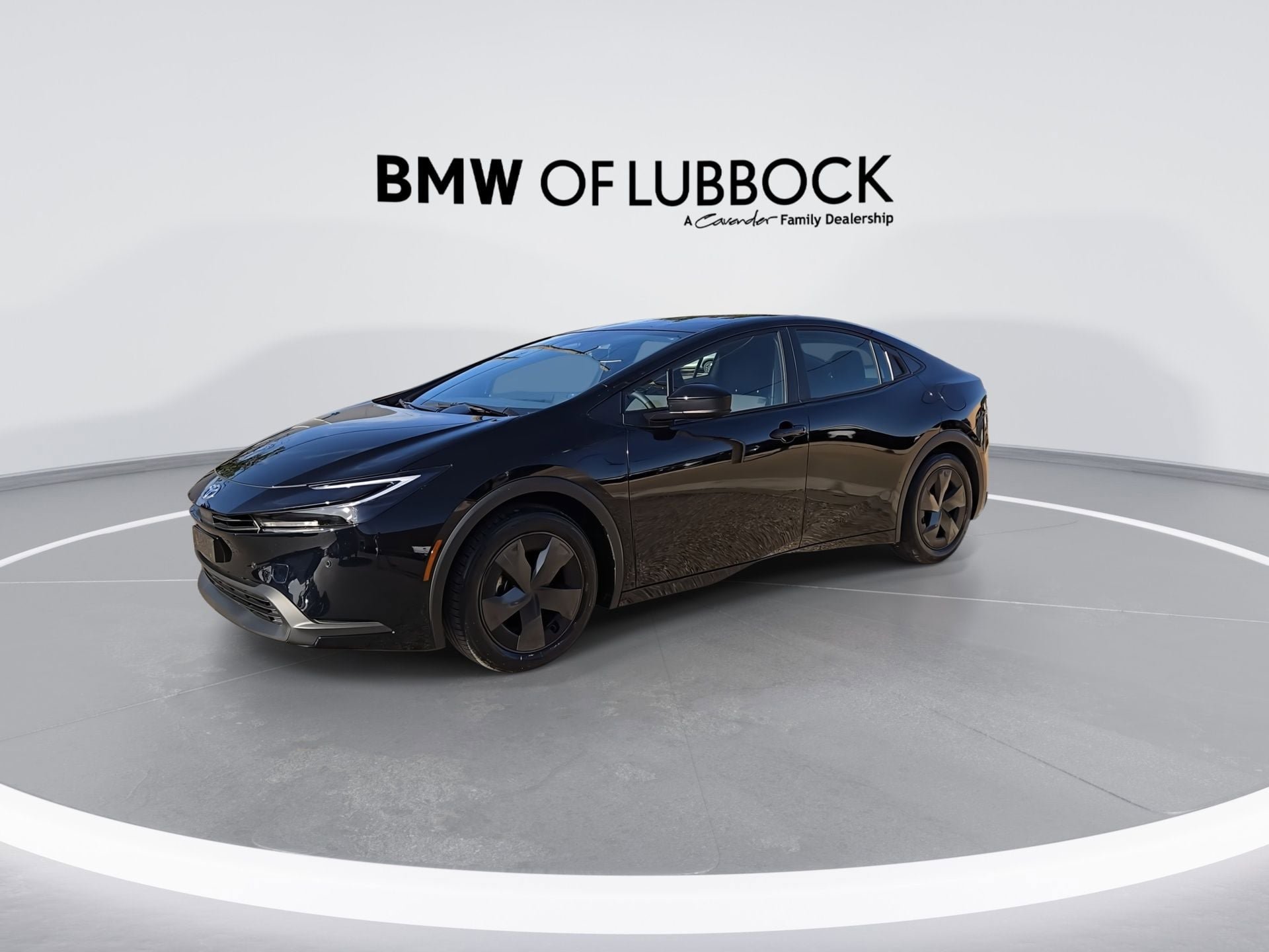 Used 2025 Toyota Prius LE FWD image 4