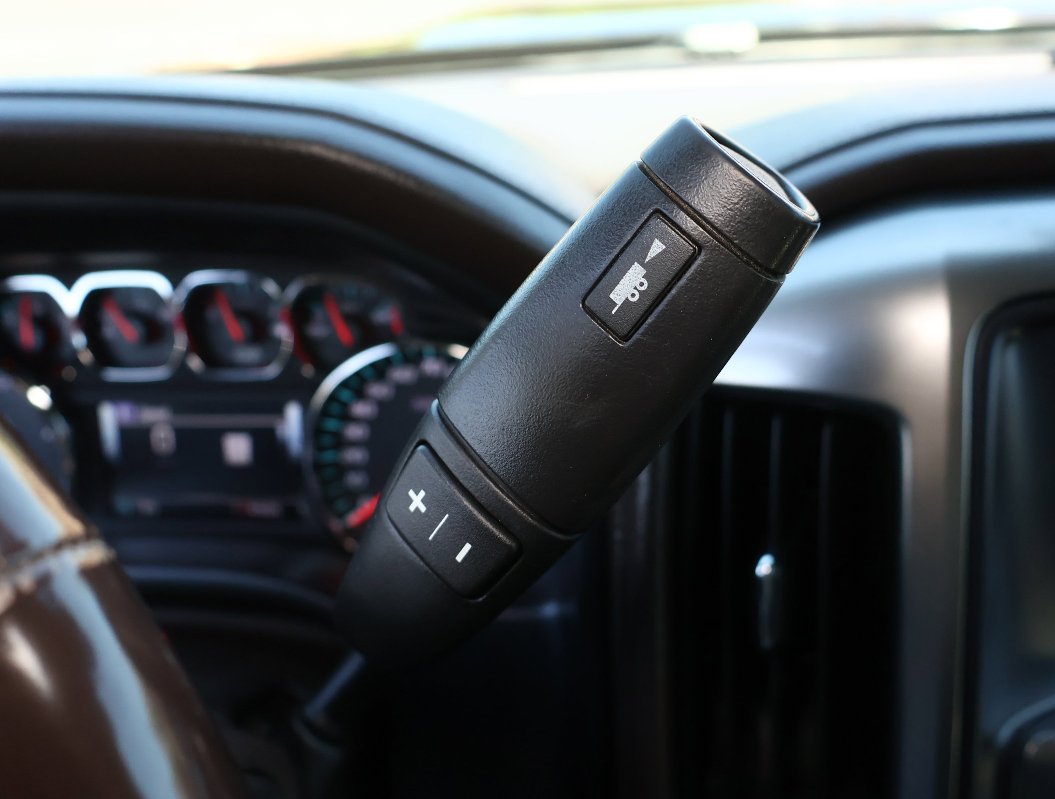 Used 2019 Chevrolet Silverado 2500 LTZ w/ Duramax Plus Package image 18