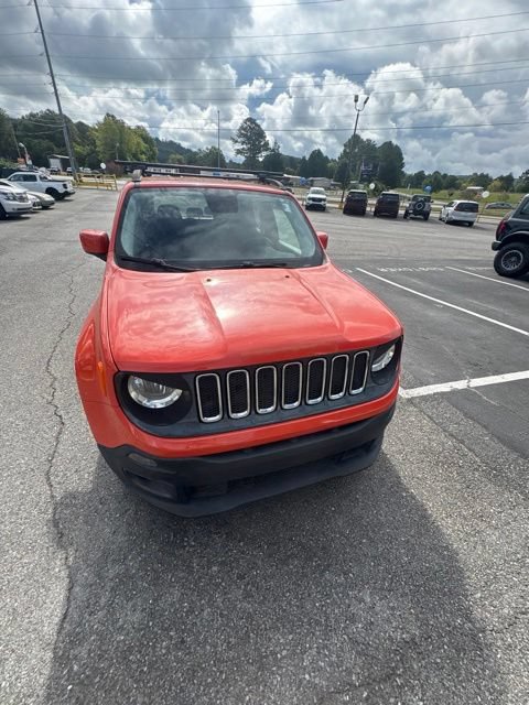 Used 2016 Jeep Renegade Latitude FWD image 6