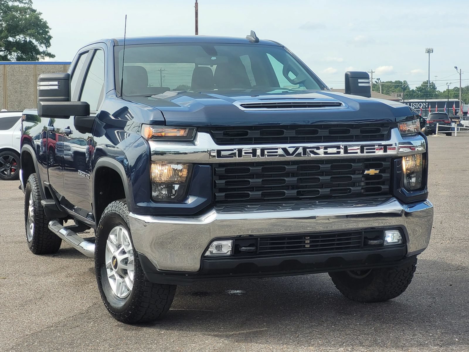 Used 2022 Chevrolet Silverado 2500 LT w/ Convenience Package AWD/4WD image 5