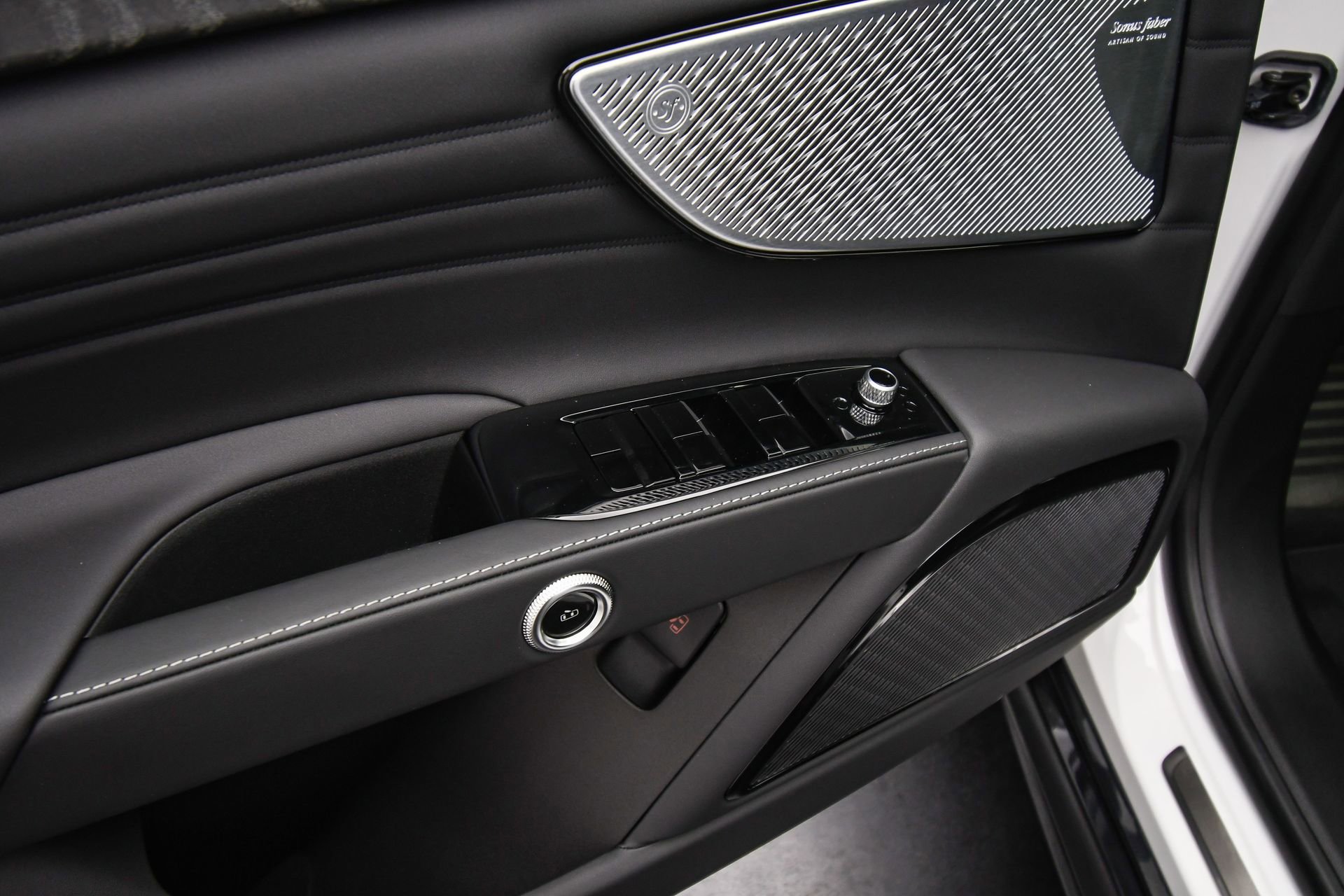 New 2025 Maserati Grecale Modena image 37