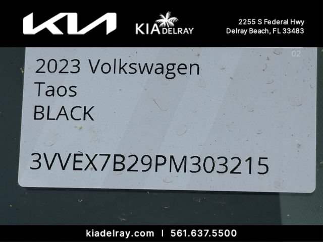 Used 2023 Volkswagen Taos SE w/ Panoramic Sunroof Package FWD image 5