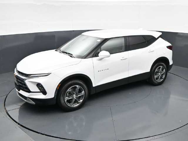 Used 2025 Chevrolet Blazer LT FWD image 34