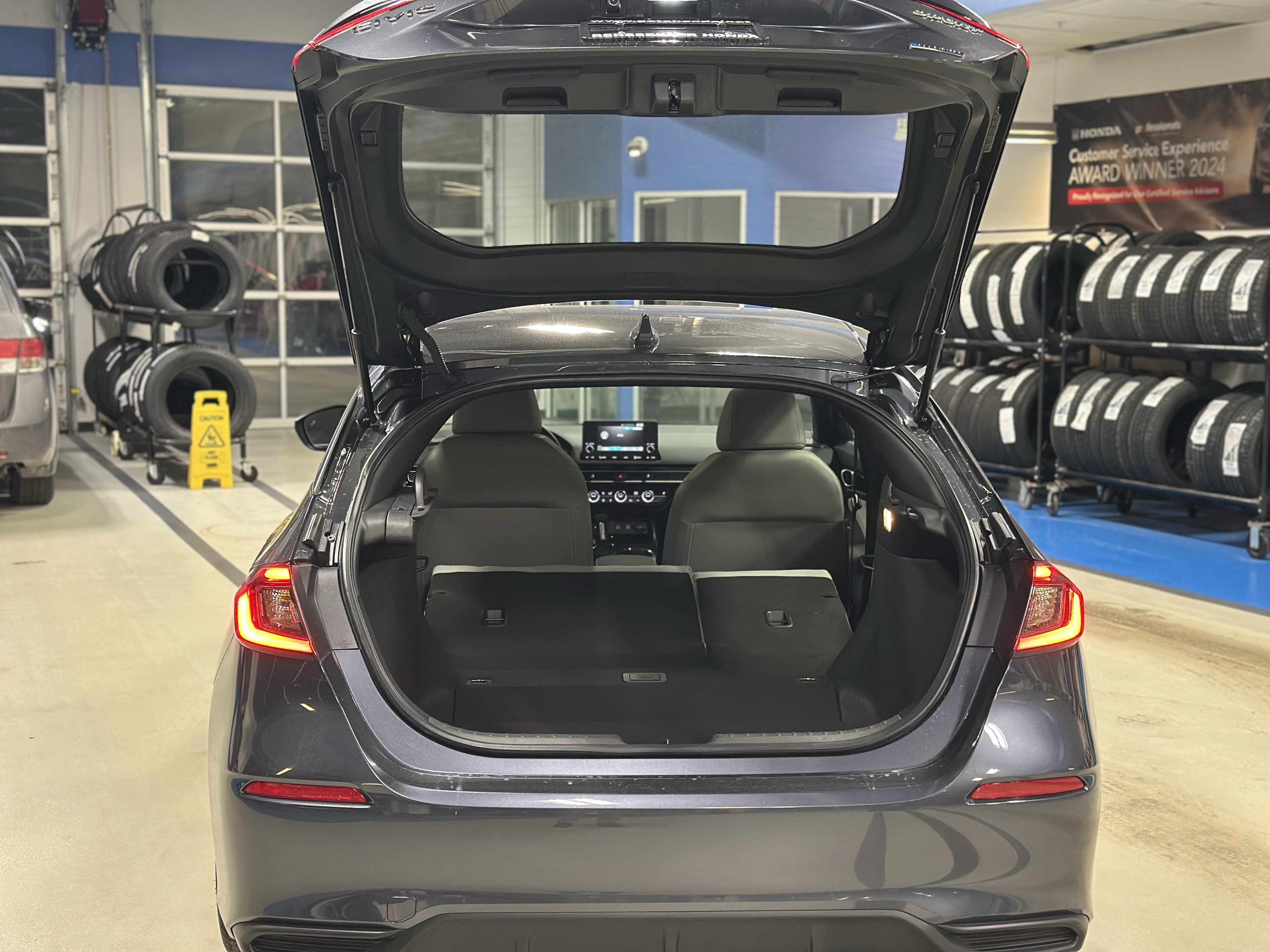 Used 2025 Honda Civic Sport image 5