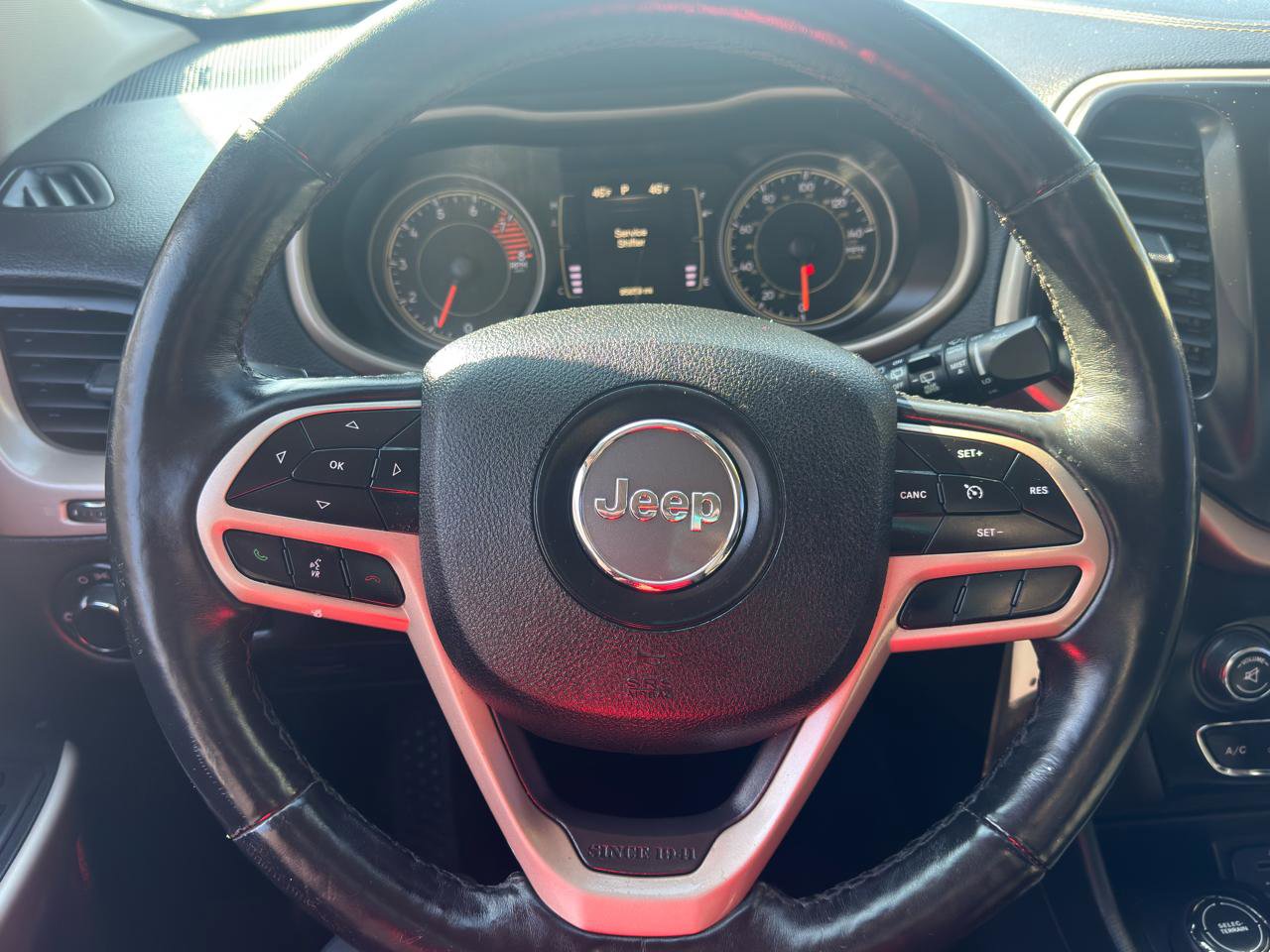 Used 2017 Jeep Cherokee Sport w/ Cold Weather Group image 18