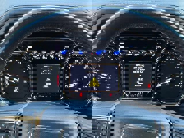 Used 2021 GMC Yukon XL AT4 w/ AT4 Premium Package image 3