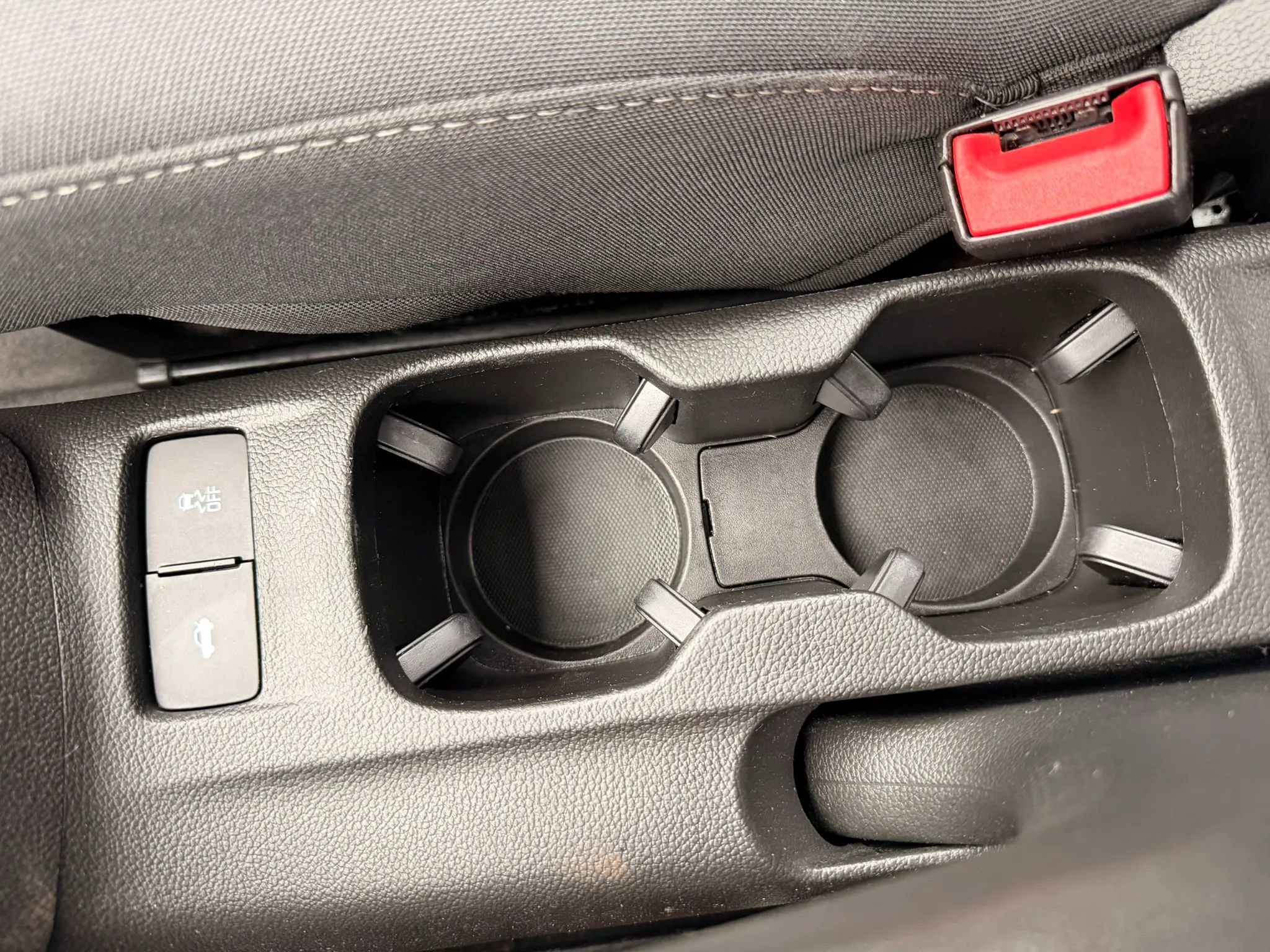 Used 2018 Chevrolet Sonic LT FWD image 39