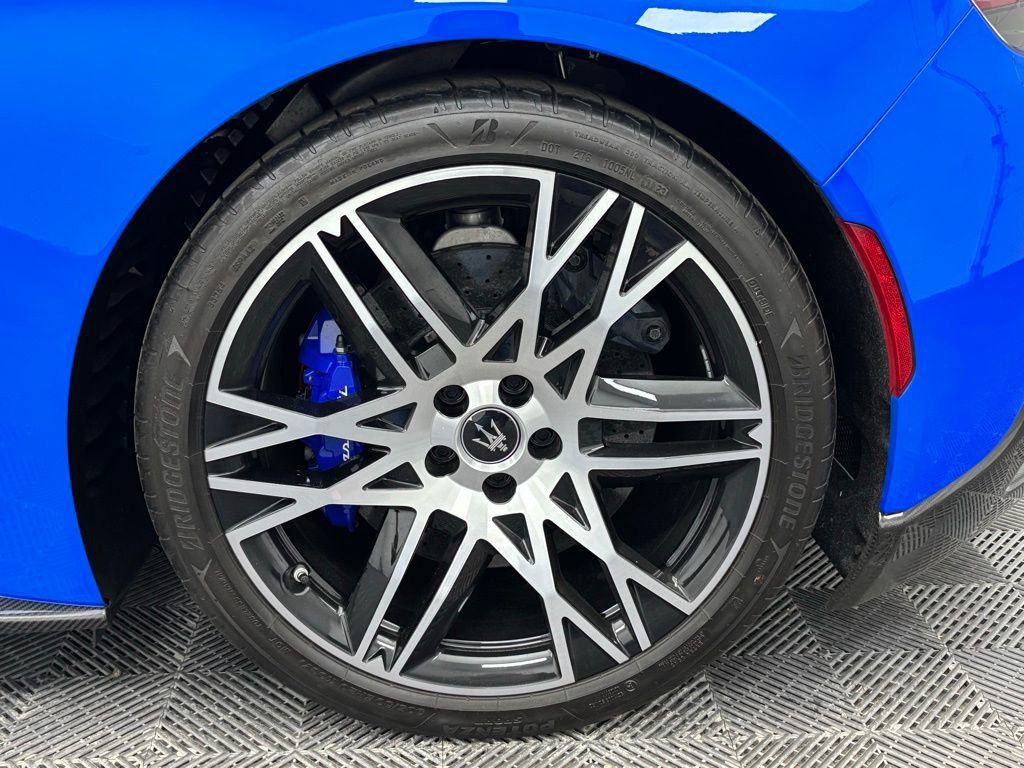 Used 2023 Maserati MC20 Spyder image 11