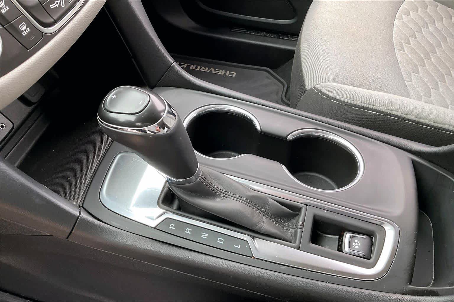 Used 2018 Chevrolet Equinox LT FWD image 16