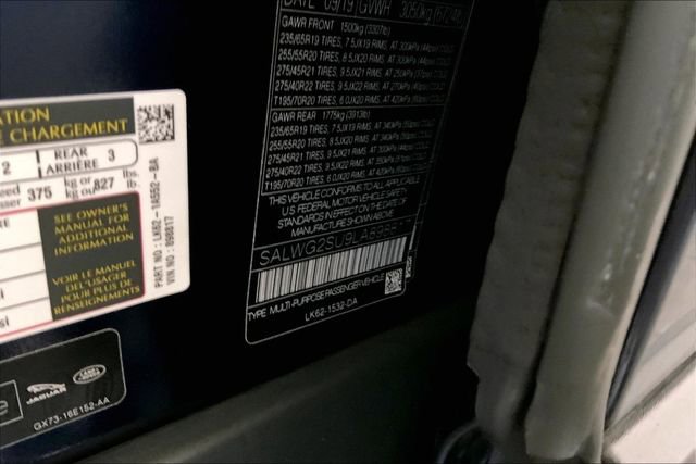 Used 2020 Land Rover Range Rover Sport SE image 12