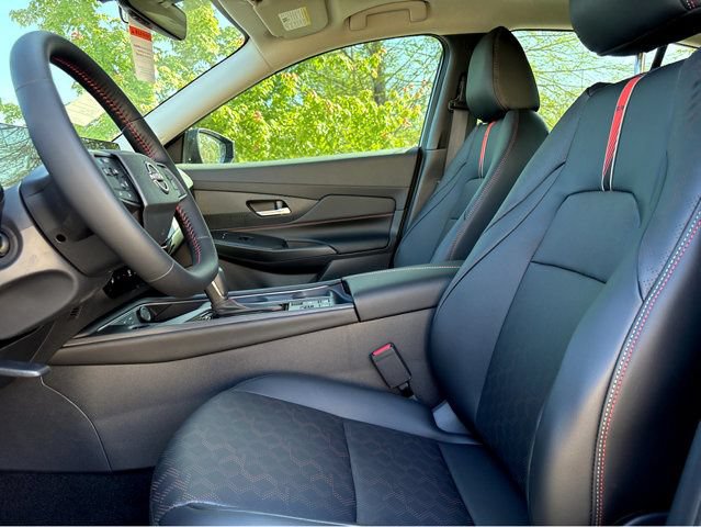 New 2026 Nissan Sentra SR w/ SR Premium Package FWD image 12