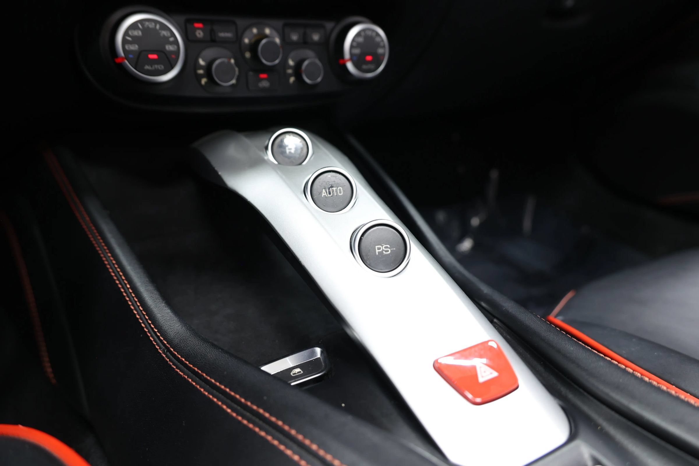 Used 2017 Ferrari California T RWD image 43