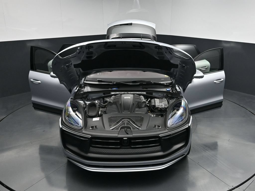 New 2024 Porsche Macan GTS AWD/4WD image 30