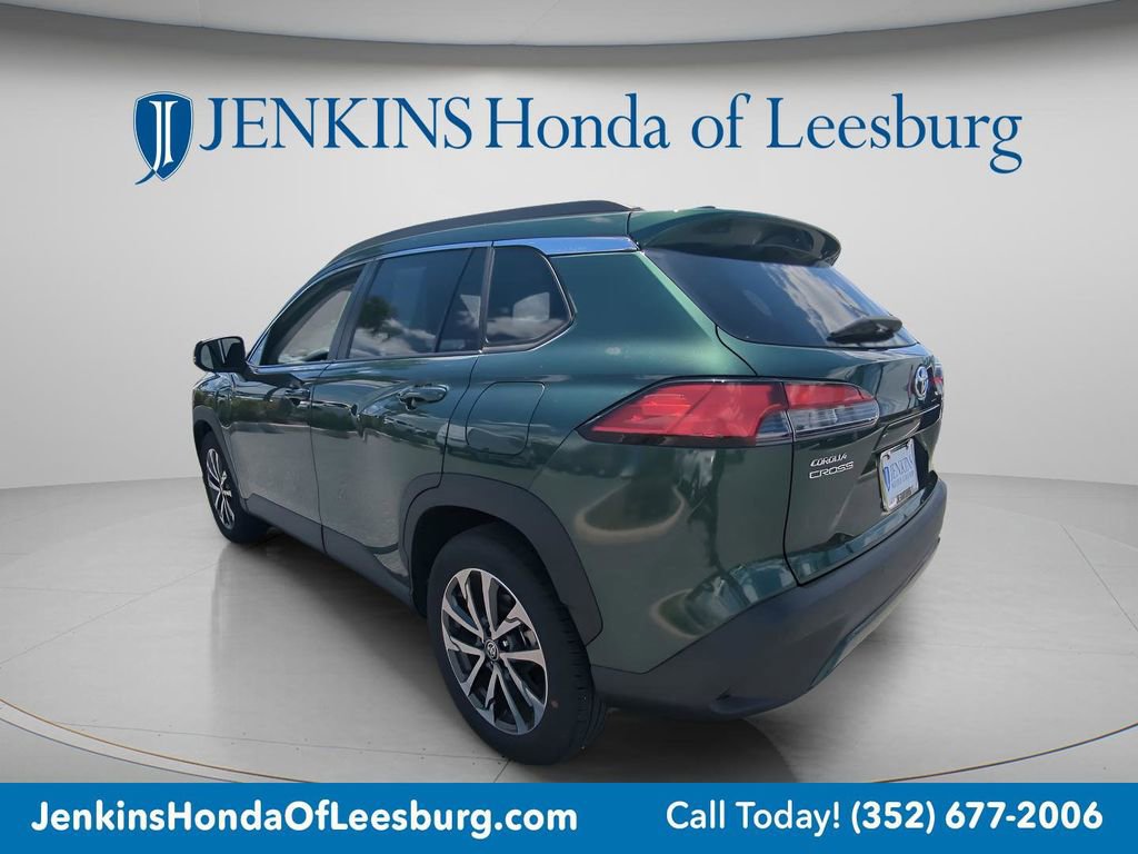 Used 2022 Toyota Corolla Cross XLE FWD image 5
