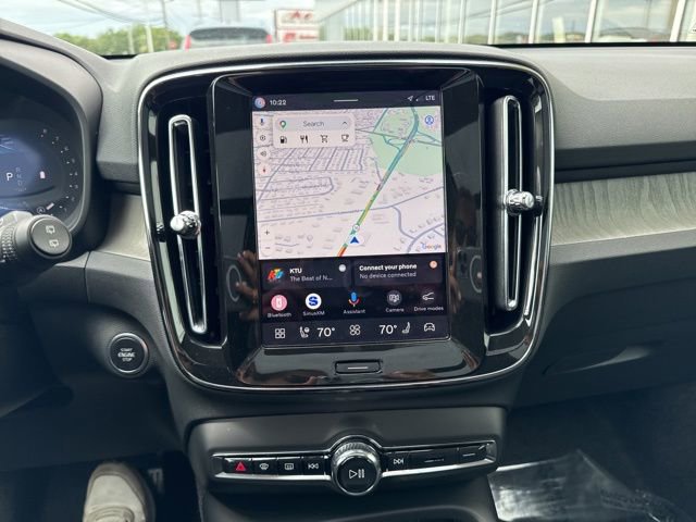 Certified 2025 Volvo XC40 B5 Plus AWD/4WD image 25