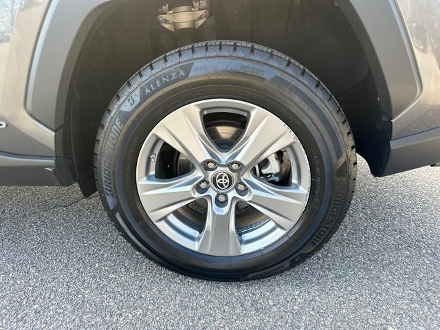 Certified 2024 Toyota RAV4 LE AWD/4WD image 19