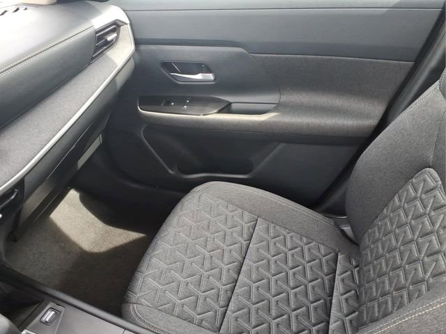 Certified 2025 Nissan Kicks SV AWD/4WD image 22